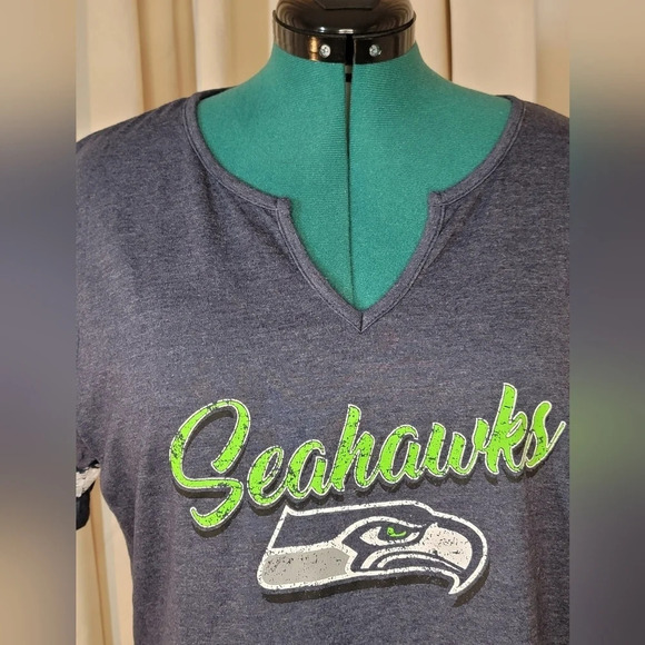 0018. NWOTs ~ Are you ready for some FOOTBALL?? 🏈 Seattle Seahawks Notch Jersey - Picture 2 of 6